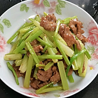 西芹小炒牛肉的做法图解18
