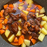 #黄河路美食#胡萝卜土豆炖牛肉的做法图解9