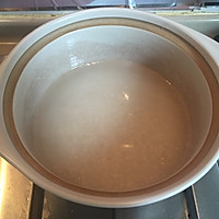 胡萝卜火腿肠煲仔饭的做法图解3
