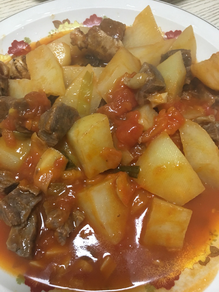 土豆烧牛肉的做法