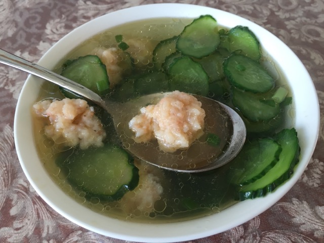 夏日清新虾丸汤——女儿的美食时光的做法