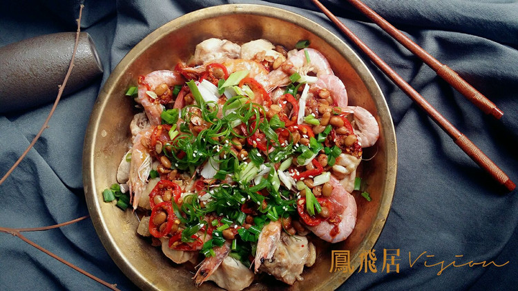 锅盘沙虾蒸鸡的做法