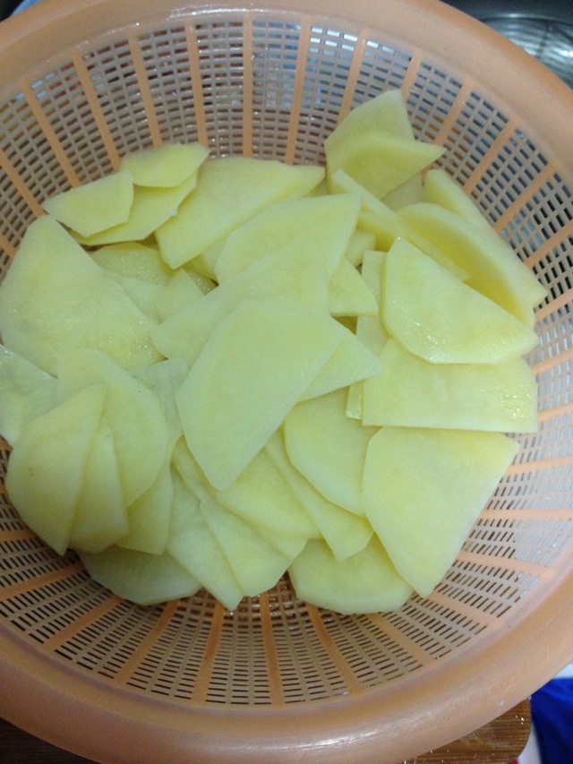 干煸辣子鸡的做法图解2