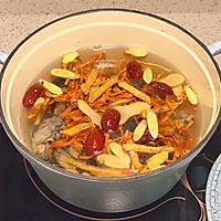 秋季进补-虫草花炖乌鸡汤的做法图解4