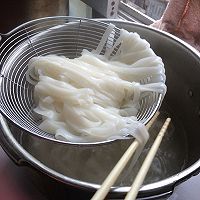 生菜马鲛鱼饼牛肉丸河粉汤的做法图解5