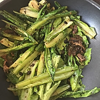 豆豉鲮鱼油麦菜的做法图解5