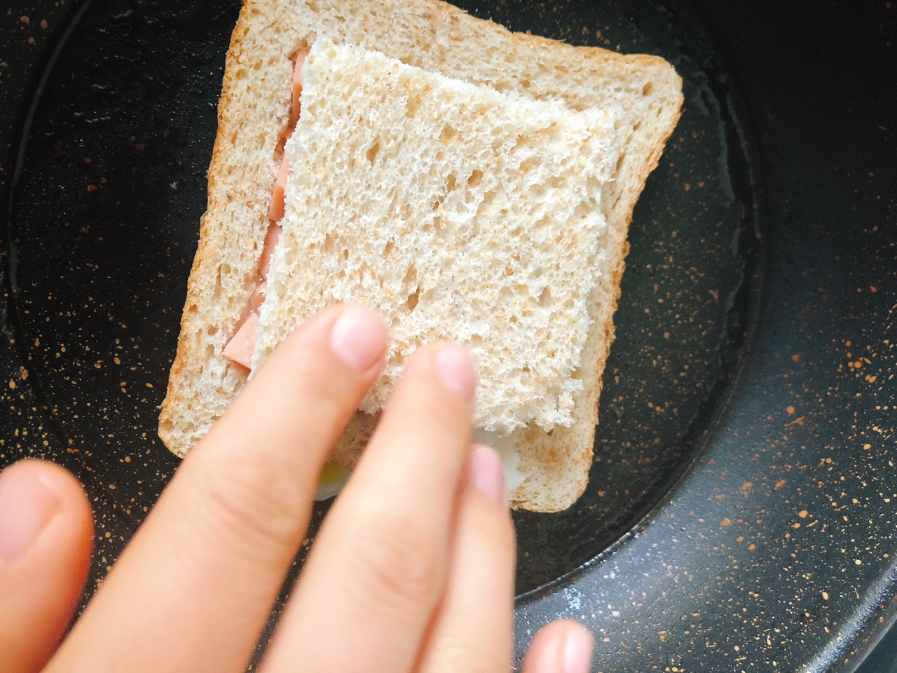 一片面包做出流心怎么做 一片面包做出流心的做法 豆果美食 一片面包做出流心怎么做 一片面包做出流心的做法 豆果美食