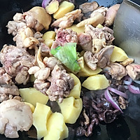 地道的东北菜-鸡腿炖红蘑的做法图解4