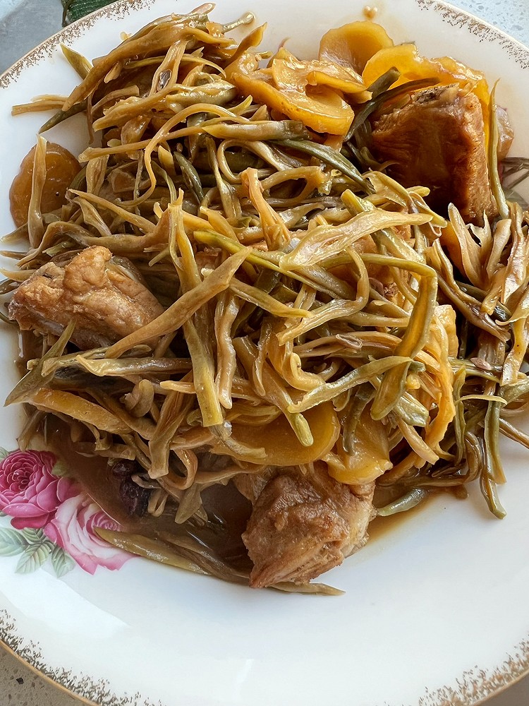 排骨炖干菜的做法