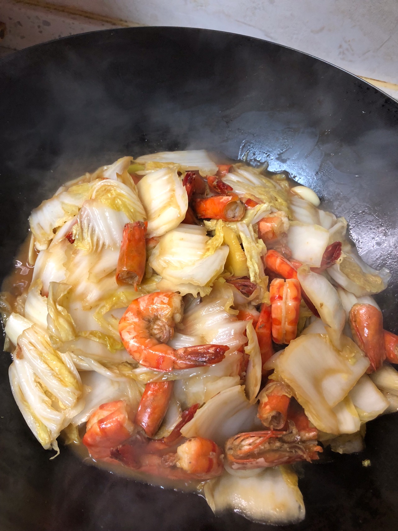 白菜比虾好吃！边角料变废为宝，三次下葱姜，那叫一个鲜！丨大虾烧白菜 - 哔哩哔哩