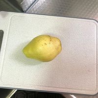 冰糖雪梨的做法图解1