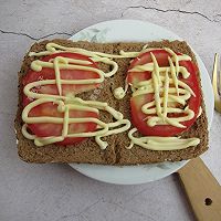 #丘比三明治# 不用起早，5分钟就做好低卡的早餐的做法图解4