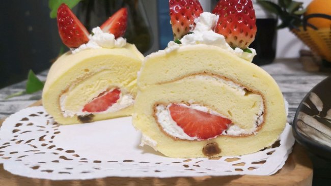 原味草莓蛋糕卷的做法