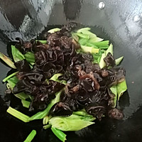 #太太乐鲜鸡汁玩转健康快手菜#比海参还鲜的鸡汁葱烧木耳的做法图解7