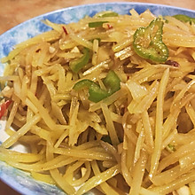 炝拌土豆丝（酸辣甜）