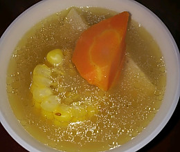 椰子王玉米红萝卜汤的做法
