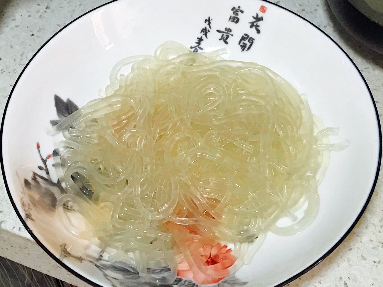 东北菜酸菜炖粉条食物高清摄影大图-千库网