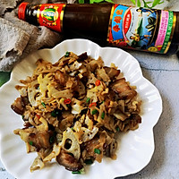 #李锦记旧庄蚝油鲜蚝鲜煮#蚝油莲藕炒腊味的做法图解8