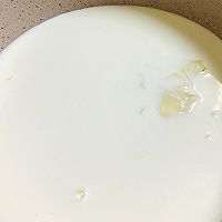 黄桃奶油布丁杯的做法图解4