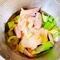 春日药膳煲鸽子山药菇汤的做法图解4
