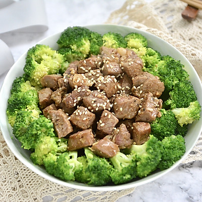 西兰花牛肉粒