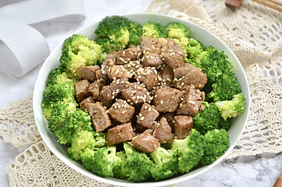 西兰花牛肉粒