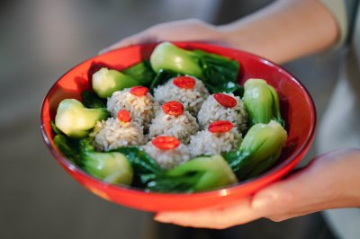 年夜饭吉祥菜｜鲜嫩Q弹「蒸蒸日上珍珠丸子」