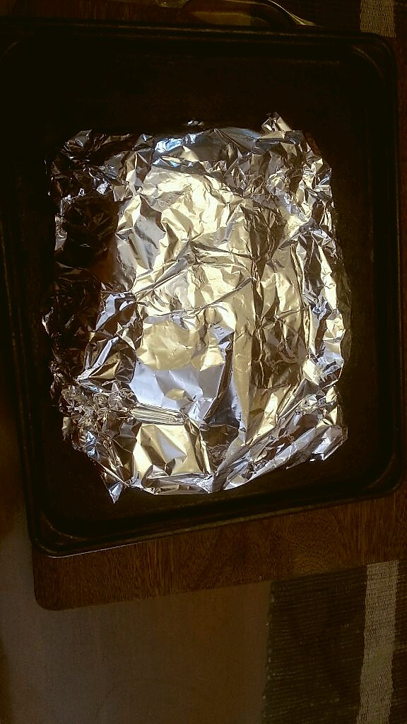 用锡纸包起来,放入烤箱,200度上下烤40分钟