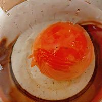 宝宝爱吃的西红柿肉沫鸡蛋炒面片的做法图解2