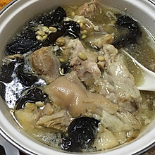 黄豆蹄膀汤