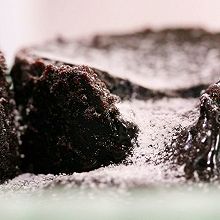 巧克力熔岩蛋糕-迷迭香
