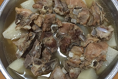 白萝卜蒸排骨（潮汕菜）