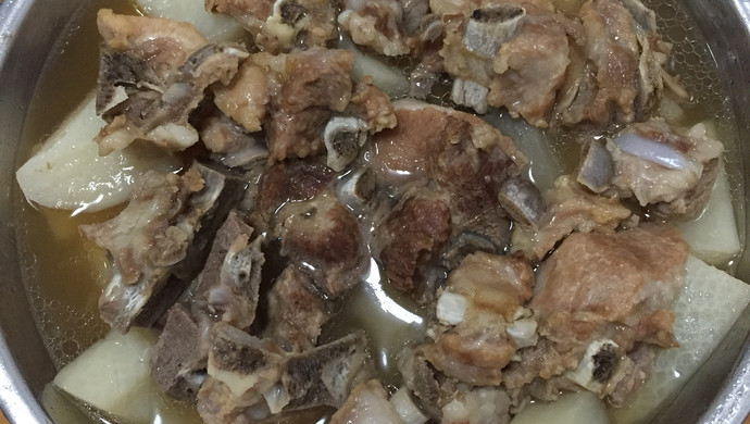 白萝卜蒸排骨（潮汕菜）