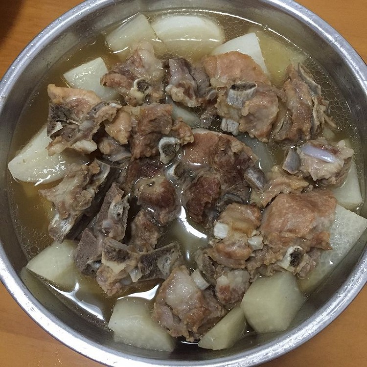 白萝卜蒸排骨（潮汕菜）的做法