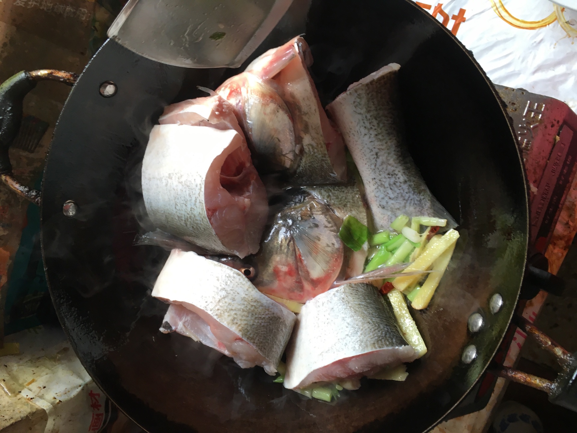 铁锅炖鱼的做法_【图解】铁锅炖鱼怎么做如何做好吃_铁锅炖鱼家常做法大全_352792444_豆果美食