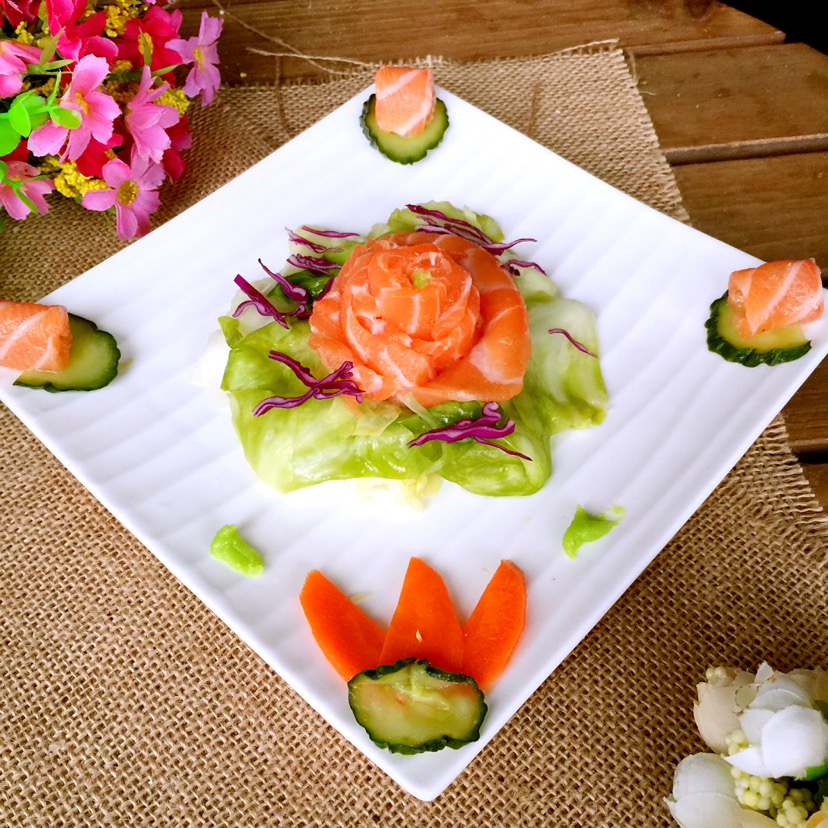 Salmon Sashimi with hot and sour cabbage