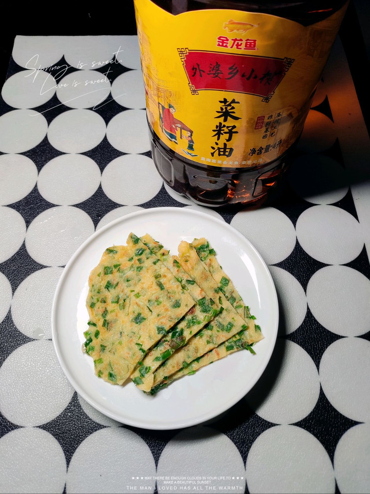 韭菜鸡蛋饼的做法