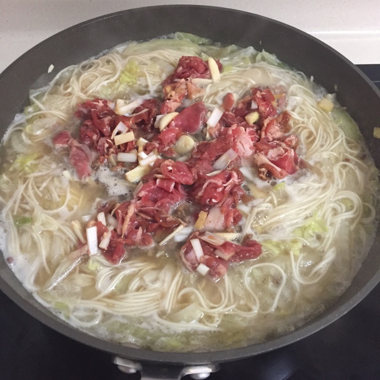 羊肉汆面的做法图解2