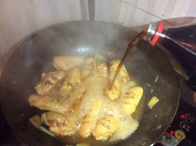 可乐鸡翅 简单的美味的做法图解5
