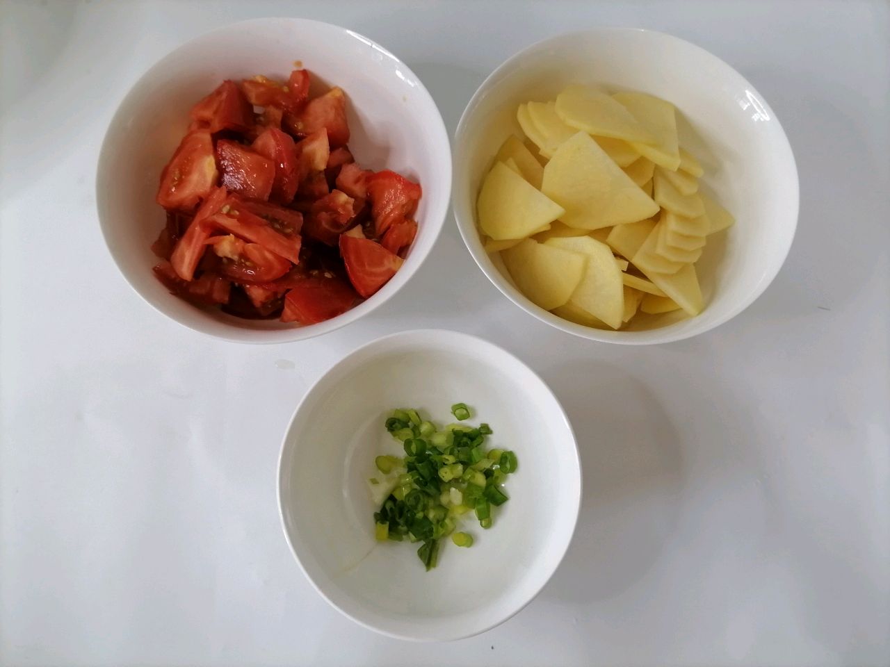 西红柿炒土豆片怎么做_西红柿炒土豆片的做法_豆果美食