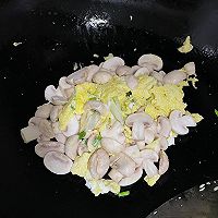 #异域美味 烹饪中式年味#口蘑炒鸡蛋的做法图解7
