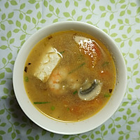 西红柿虾仁豆腐汤的做法图解4