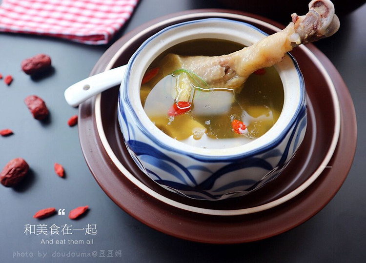 坤博砂锅--天麻煲鸡汤的做法