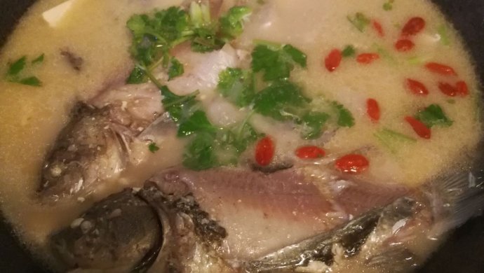 野生鲫鱼汤