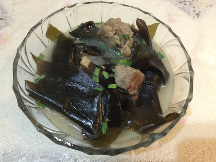 海带排骨汤的做法