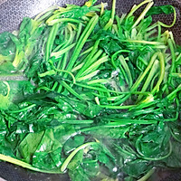炝拌麻香菠菜#清香麻爽秒入魂#的做法图解2