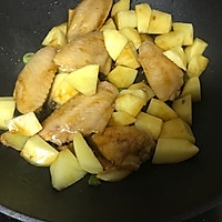 干锅土豆鸡翅#一机多能 一席饪选#的做法图解4