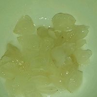 #超能量菰米试用之*桃胶皂角米银耳菰米粥*冬季美容推荐的做法图解2