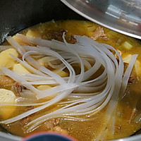 排骨鸡块铁锅炖的做法图解4