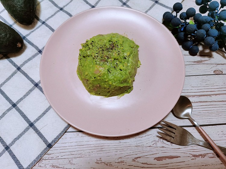 【生酮饮食·真酮】牛油果虾仁沙拉的做法